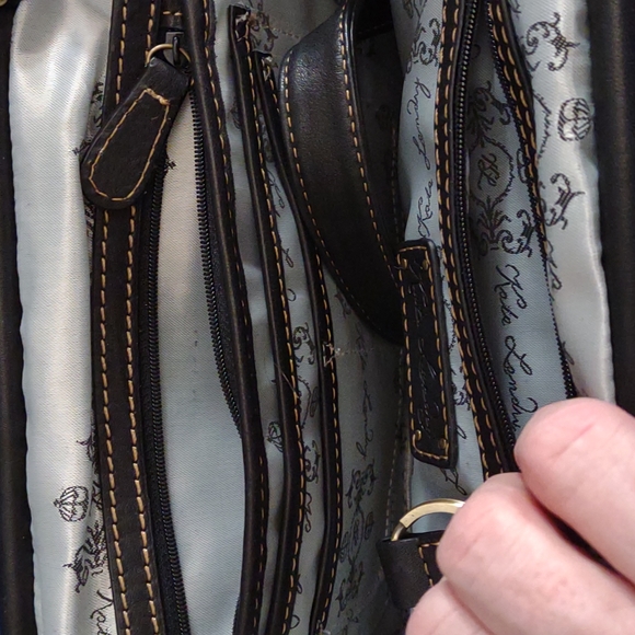 Kate Landry like new black  Leather Hobo Bag with gold clasp closure - Picture 8 of 9